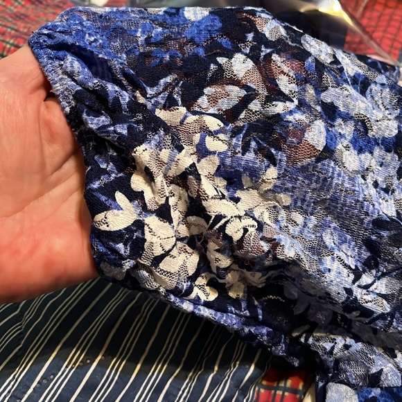 ๐SALE๐$15 or 3 for $30๐ ๐๐Super cute Dress shirt๐๐ - Picture 5 of 8